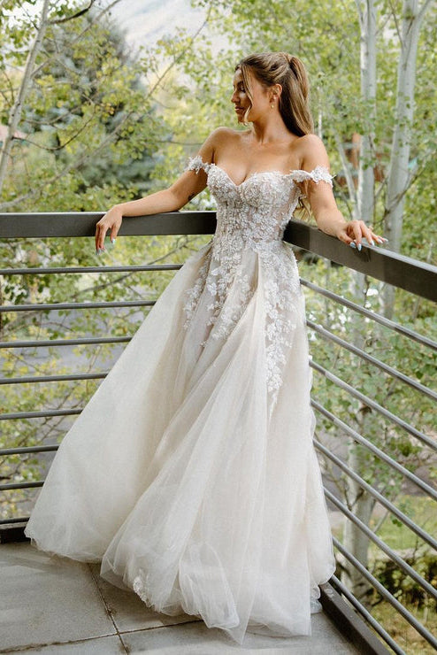 A-line Tulle Wedding Dress With Detachable Off The Shoulder Long