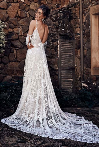 Romantic 3/4 Sleeves Illusion Neckline Lace Appliqued Wedding Dresses –  Simibridaldresses