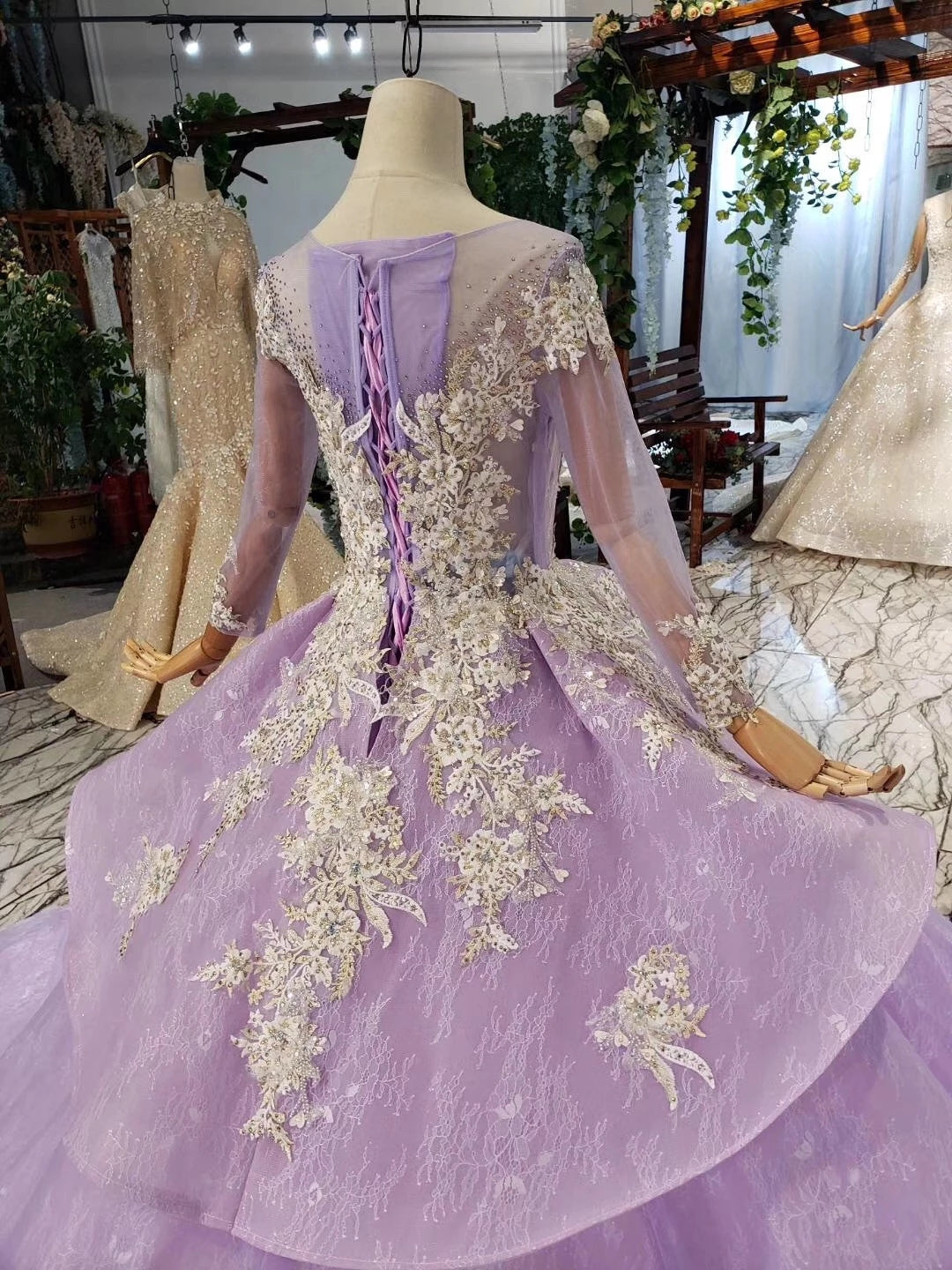 Stunning Long Sleeve Ball Gown Appliques Beading Lilac Quinceanera Dresses N2031