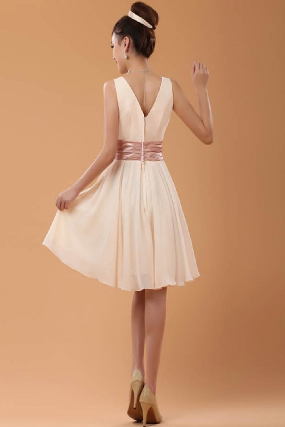 Charming V-Neck Short Prom Dresses Homecoming Dresses