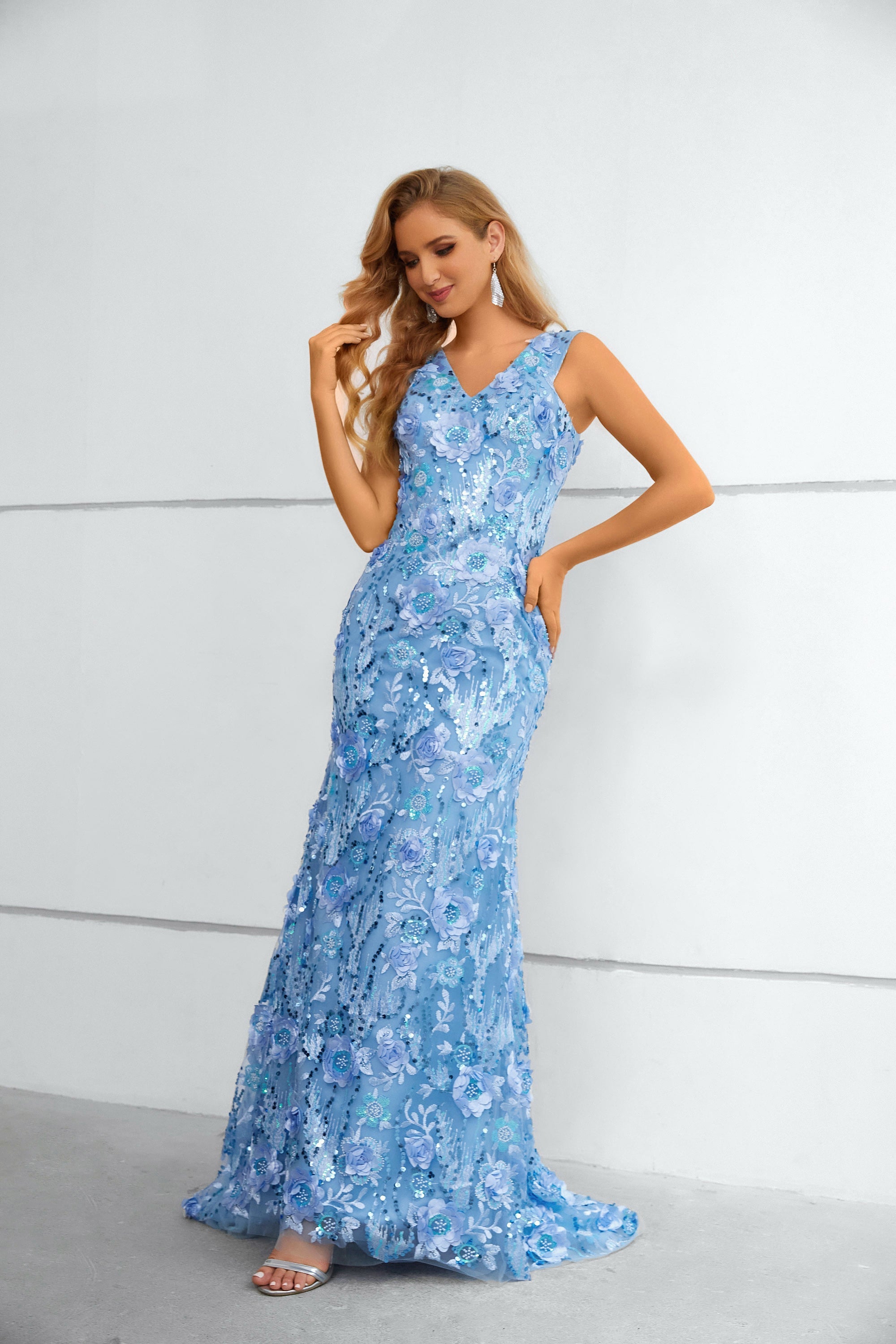 Unique Sleeveless Beaded Long Prom Dress with Flower Appliques