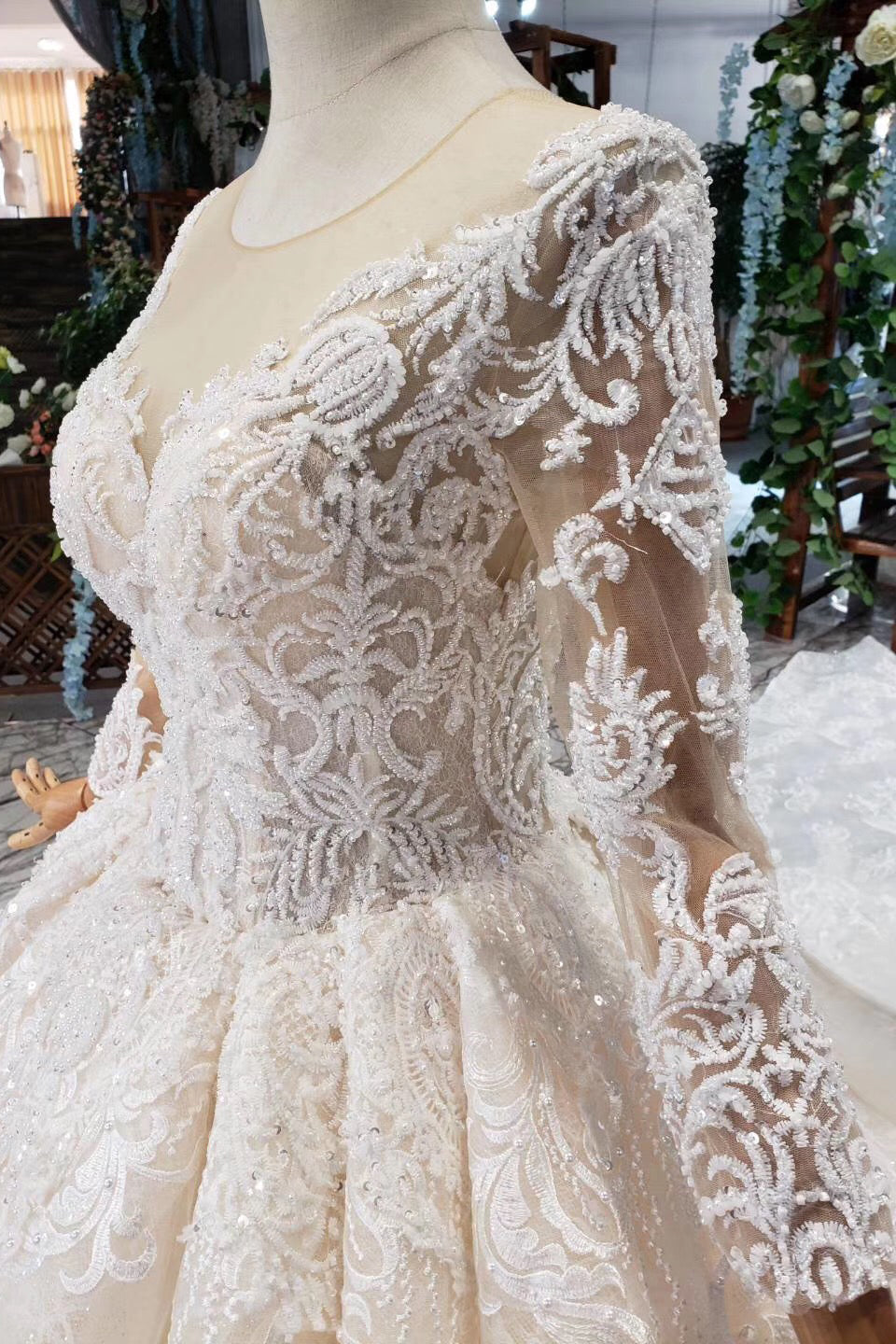 Princess Long Sleeves Sheer Neck Ball Gown Lace Wedding Dresses Long Bridal Dresses N1931