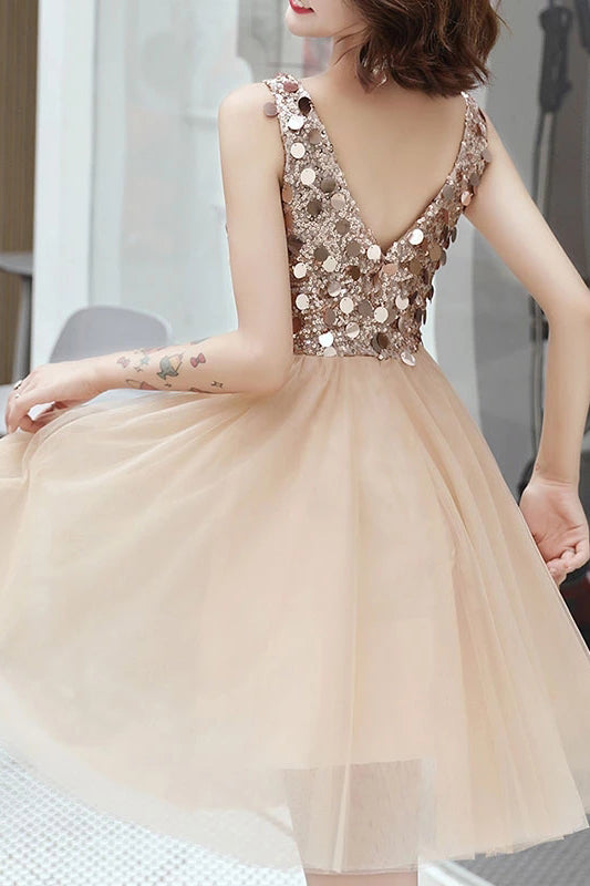 Sparkly V-Neck Sequins Tulle Homecoming Dresses N2140