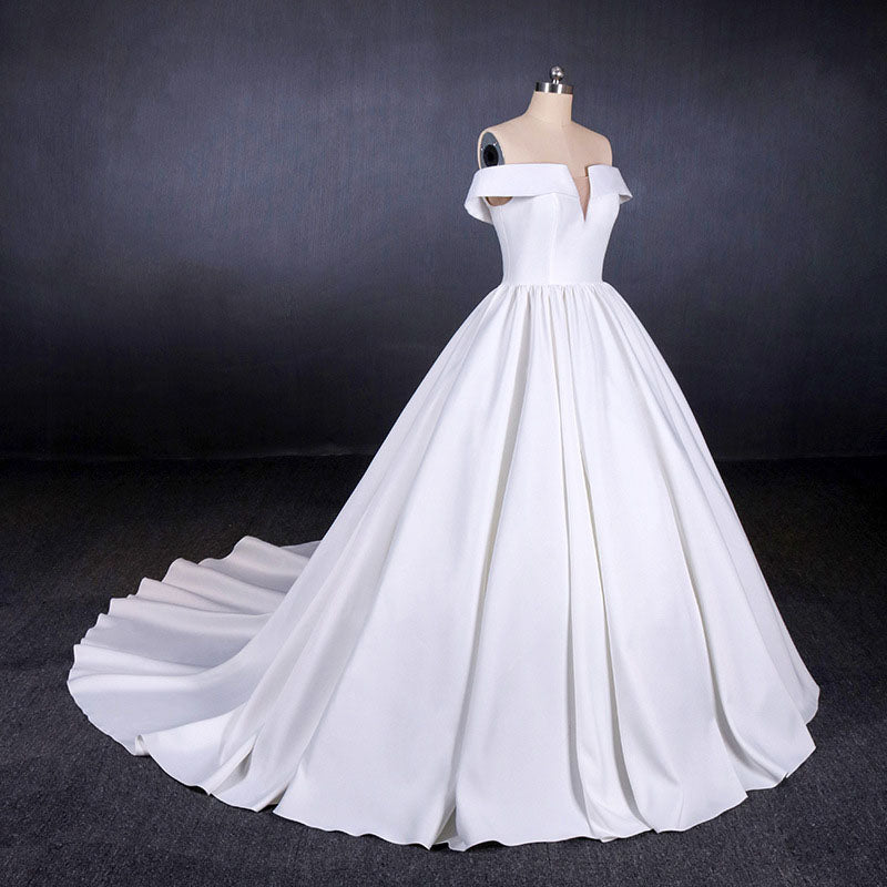 Puffy Off the Shoulder Satin Wedding Dresses Ball Gown Long Bridal Dresses with Long Train N2286