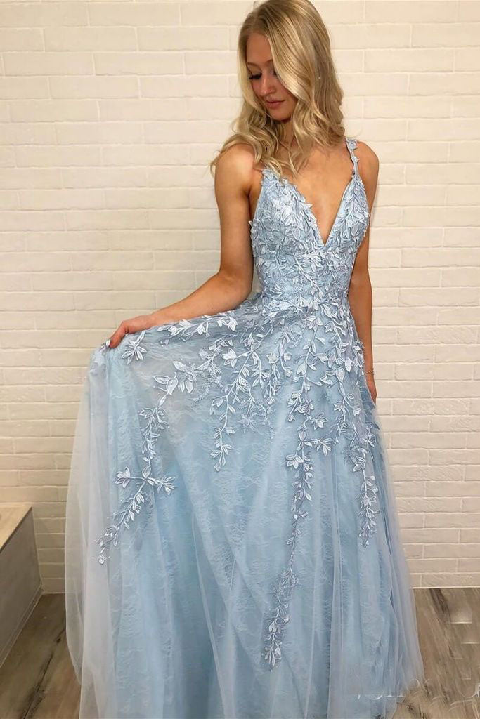 A Line Spaghetti Straps V-Neck Lace Appliques Tulle Prom Dresses