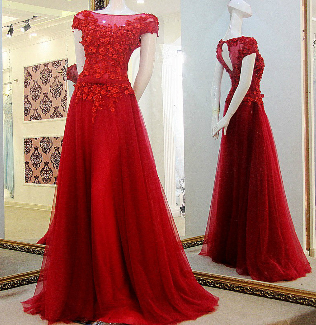 Red Cap Sleeves Appliques Tulle Prom Dresses